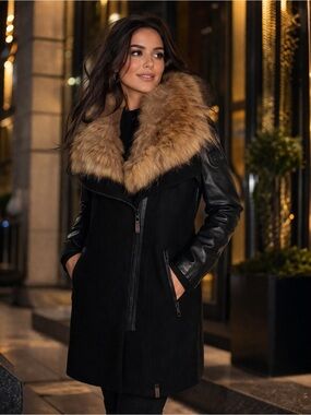 RUDSAK Black Coat with Fur Collar –  Leather sleeves